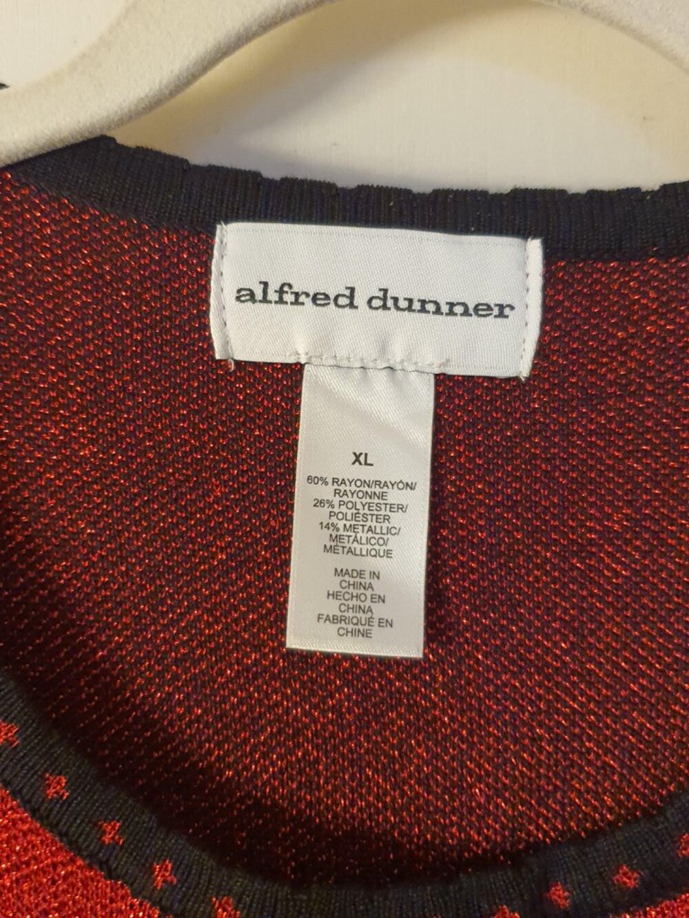 Alfred Dunner Women's Sweater Black Red Beaded Sparkle Size XLarge - Picture 3 of 4